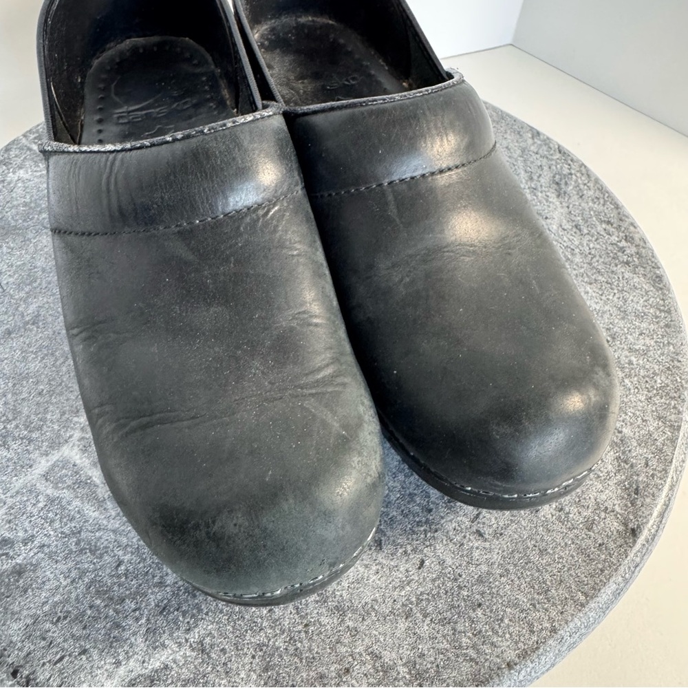 Dansko Solid Black Professional Clogs Shoes 38 - image 4